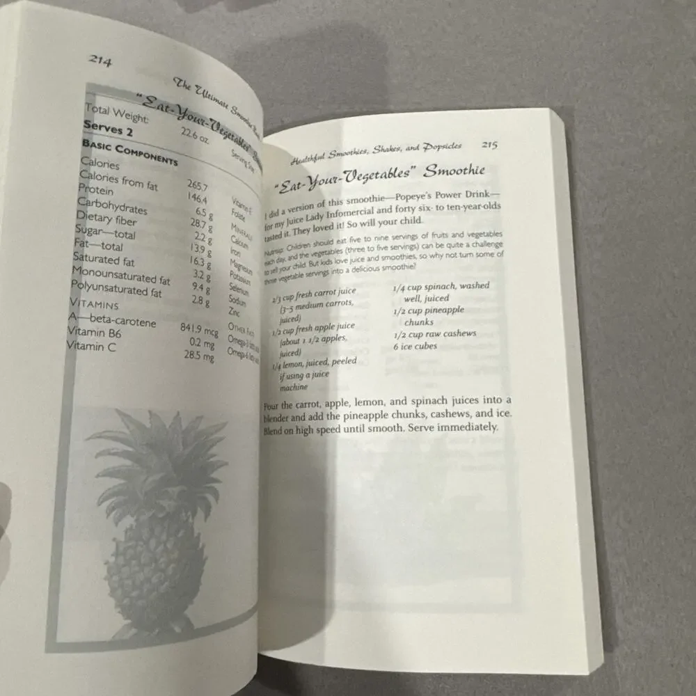 Ultimate Smoothie Book: 101 Delicious Recipes for Blender Drinks, Frozen Dessert